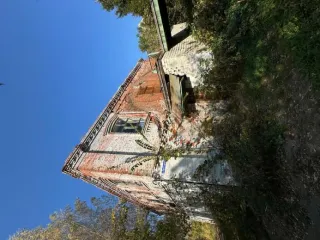 Нежилое здание 380 кв.м и земельный участок 1797 кв.м, Нижегородская область. Здание кадастровый номер 52:36:0006003:907, расположенное по адресу: Российская Федерация, Нижегородская область Вачский муниципальный район, городское поселение рабочий поселок Вача, рабочий поселок Вача, ул…