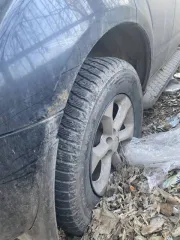 Nissan Pathfinder 2007, 174 лс, 470000 км, полный привод, АКПП, год изготовления: 2007, цвет: Черный, VIN: VSKJVWR51U0266528, пробег: 470 000 км, неисправный АКБ, автомобиль заперт.