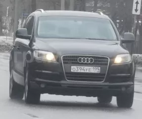 АУДИ Q7, легковой универсал, 2006 года выпуска, VIN WAUZZZ4L67D058684, гос. номер О394УЕ199, серый, модель двигателя BUG 036242.
