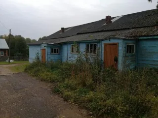 Помещение Центра гигиены и эпидемиологии общей площадью 211 кв.м. с кадастровым номером 43:08:310404:618, расположенное по адресу: Кировская область, муниципальный район Даровской, городское поселение Даровское, поселок городского типа Даровской, улица Советская, здание 18а, помещение 1…