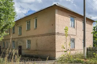 Земельный участок 4012 кв м, центр общей врачебной практики 435 кв м, склад 73.4 кв м, котельная 56.3 кв м Липецкая область Земельный участок, площадь 4 012 +/- 44, кадастровый номер: 48:17:0570202:17; Здание, площадь 435 кв. м., кадастровый номер: 48:17:0570201:225; Здание, площадь 73,4 кв. м…