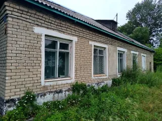 Библиотека 280.1 кв.м, Амурская область, Бурейский район, пгт. Бурея, ул. 50 лет Амурского Комсомола, д.62. Кадастровый номер здания 28:11:010848:136. С земельным участком площадью 1 701+/-8,32 кв.м, кадастровый номер 28:11:010837:184, категория земель: земли населенных пунктов; вид разрешенного…