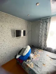 Доля дома 92,2 м² и доля участка 792 м², Свердловская обл. 1/2 доля дома и 1/2 доля земельного участка в Свердловской обл. еще 1/2 доля дома и 1/2 доля земельного участка в Свердловской обл. еще 1/2 доля в праве на жилое здание, площадь: 92,2кв.м., кадастровый номер: 66:27:1101027:240 и 1/2 доля в…