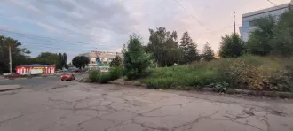 Земельный участок, площадь 251 +/- 6 кв.м., назначение: земли населенных пунктов, кадастровый номер: 63:01:0910008:1034 с ветхим строением, подлежащим сносу (общественный туалет) кадастровый номер: 63:01:0910008:982
Адрес: Россия, Самарская область, г. Самара, Михаила Сорокина, д. 1а