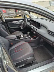 BAIC U5 PLUS 2023 г.в., VIN: XWDCLSAC5P0007308. Тех. описание: скол на лобовом стекле, не работает кнопка а/м (с водительской стороны) на двери, шум из подкапотного пространства, иногда есть треск при нажатии на тормоз, горят ошибки на панели. В залоге: БАНК УРАЛСИБ. С предметом торгов можно…