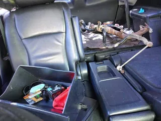 Toyota Highlander, 2011 года, 273 лс, АКПП, легковой автомобиль, марка TOYOTA, модель HIGHLANDER, год изготовления 2011, VIN JTEES42A302176800, цвет кузова серый, мощность двигателя 273 л.с. Двигатель снят с автомобиля (фотографии прилагаются), имеются другие технические неполадки.