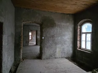 Объект культурного наследия Казенный дом 468,5 кв м Удмуртская Республика здание, являющееся объектом культурного наследия федерального значения, «Казенный дом», общей площадью 468,5 кв. м, с кадастровым номером 18:26:010638:601, расположенное по адресу: Российская Федерация, Удмуртская Республика…