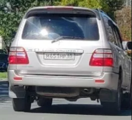 Автомобиль TOYOTA LAND CRUISER 80, гос.номер М 651НР 65.
