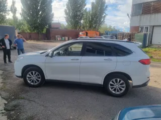Характеристика транспортного средства: идентификационный номер LGWEF4A50RF716615, марка HAVAL M6, тип легковой универсал, год изготовления 2024, кузов LGWEF4A50RF716615, цвет белый, экологический класс пятый, трансмиссия механическая с автоматическим и возможностью ручного управления, вид топлива…