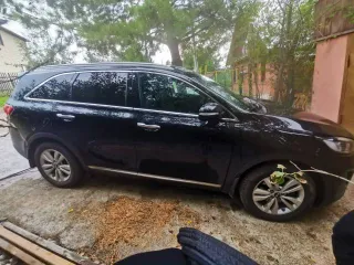 Kia Sorento 2016 года, 186.3 л.с., пробег 170000 км, полный привод, АКПП. VIN: KNAPS81ADGA206360. Имущество в залоге. Пробег уточнять при осмотре.
