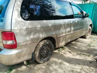 Kia Carnival 2004 года, 144 лс, 209100 км, VIN-номер X4XUP751250000325. Автомобиль марки Kia модель Karnival (КИА Карнивал UP7512) 2004 г.в.
