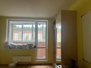 Квартира 68,2 кв.м в г. Лесной Свердловской области, ул. Ленина, д. 132, кв. 29. Жилое помещение, площадь 68,2 кв.м, кадастровый номер 66:54:0101005:2701. Осмотр по предварительной записи по телефону +7-9221991327.