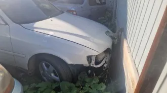 Toyota Chaser 1999 года, государственный номер С381ЕН138, номер кузова JZX1000109991. Разукомплектован моторный отсек и салон, отсутствует передняя оптика и передний бампер. Наличие документов и ключа уточнять. Находится в Красноярске. Пробег: 0 км. Объем двигателя, коробка передач, привод и…