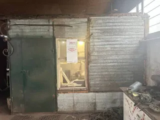 Ангар 540 кв.м, объект незавершенного строительства 80,6 кв.м и земельный участок 3728 кв.м в Ставропольском крае. Земельный участок кадастровый номер 26:29:091008:175 площадью 3728 кв.м, по адресу: Российская Федерация, Ставропольский край, р-н Предгорный, в границах МО Этокского сельсовета. Ангар…