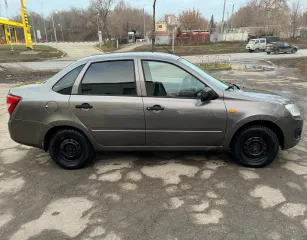 LADA Granta, 2015 автотранспортное средство LADA 219010 LADA GRANTA, 2015 г.в., VIN XTA219010F0354359, номер кузова XTA219010F0354359, номер шасси отсутствует. За все время владения были проблемы, только с расходниками, масло менялось каждые 8-10 т., основной пробег по трассе. Комплектация…