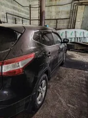 Nissan Qashqai 2014 года, 144 лс, 199811 км, АКПП. Легковой автомобиль, Nissan QASHQAI, VIN: SJNFBNJ11U1265783, 2014 года выпуска. Обращаю внимание, что присутствует трещина на стекле, автомобиль долго не эксплуатировался, сел аккумулятор. Также необходимо отметить, что автомобиль находился в…