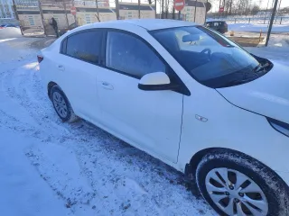 Kia Rio 2018 года выпуска, VIN: Z94C241AAJR060731.