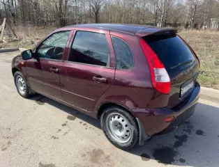 LADA Kalina 2012 года выпуска, цвет темно-вишневый. VIN: XTA111930C0201786, ПТС: 63HM901809, государственный номер B114CP35. Модель двигателя 11183, бензиновый, номер двигателя 5703649, мощность 81.6 л.с. (60.0 кВт), рабочий объем 1596 куб. см. Экологический класс четвертый, разрешенная…
