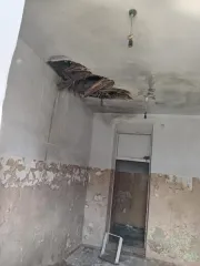 Земельный участок 1165 кв.м и здание 275.9 кв.м, Тульская область. Земельный участок с кадастровым номером 71:12:020317:174 общей площадью 1 165 кв.м, здание служебное с кадастровым номером 71:12:020317:394 общей площадью 275,9 кв.м, расположенные по адресу: Тульская область, р-н. Киреевский, рп…