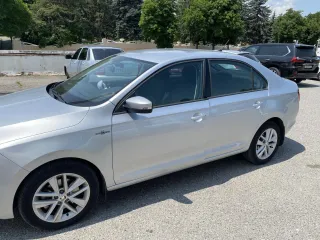 Skoda Rapid, 2019 год, VIN XW8AC2NH4KK128470, кузов XW8AC2NH4KK128470, цвет серебристый. Объем двигателя 1598 см³, мощность 110 л.с., экологический класс 5, тип кузова — легковой хэтчбек. Транспортное средство в залоге у ПАО «Совкомбанк».