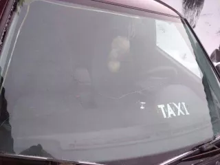 LADA Priora (217030) 2008 года выпуска, VIN: XTA21703080130702. Цвет кузова: Темно-Вишневый. Объем двигателя: 4596 см³, тип: легковой. Пробег: 390817 км. Находится в залоге у ПАО «Совкомбанк».