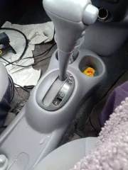 Toyota Vitz, 2000 года, 70 лс, 300 000 км, АКПП, легковой автомобиль, марка: TOYOTA, модель: VITZ, год изготовления: 2000, ПТС: 25TP171691200320070Z, г/н: У357ЕС19, номер кузова SCP10-0199397