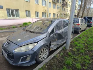 Peugeot 308 2011 308 Темно Серый 2011 г.в. легковой автомобиль Peugeot 308, 2011 г.в., гос. рег. знак Т592СВ64, VIN Z8T4C5FS0BM009642