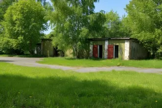 Имущественный комплекс 2071.1 кв. м с земельным участком с. Гагаринская Новоселка Ярославская область, расположенный по адресу: Ярославская область, р-н Переславский, с/о Глебовский, с. Гагаринская Новоселка, ул. Садовая, с земельным участком, в составе: Психоневрологический институт, КН…